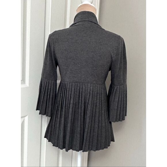 AGB Pleated Jacket - Picture 4 of 11